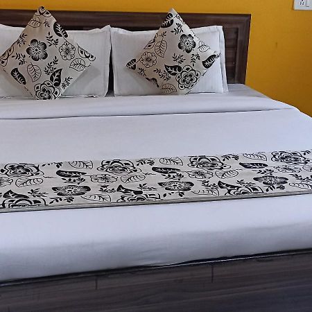 Hotel Suraj Rishikesh Exterior photo